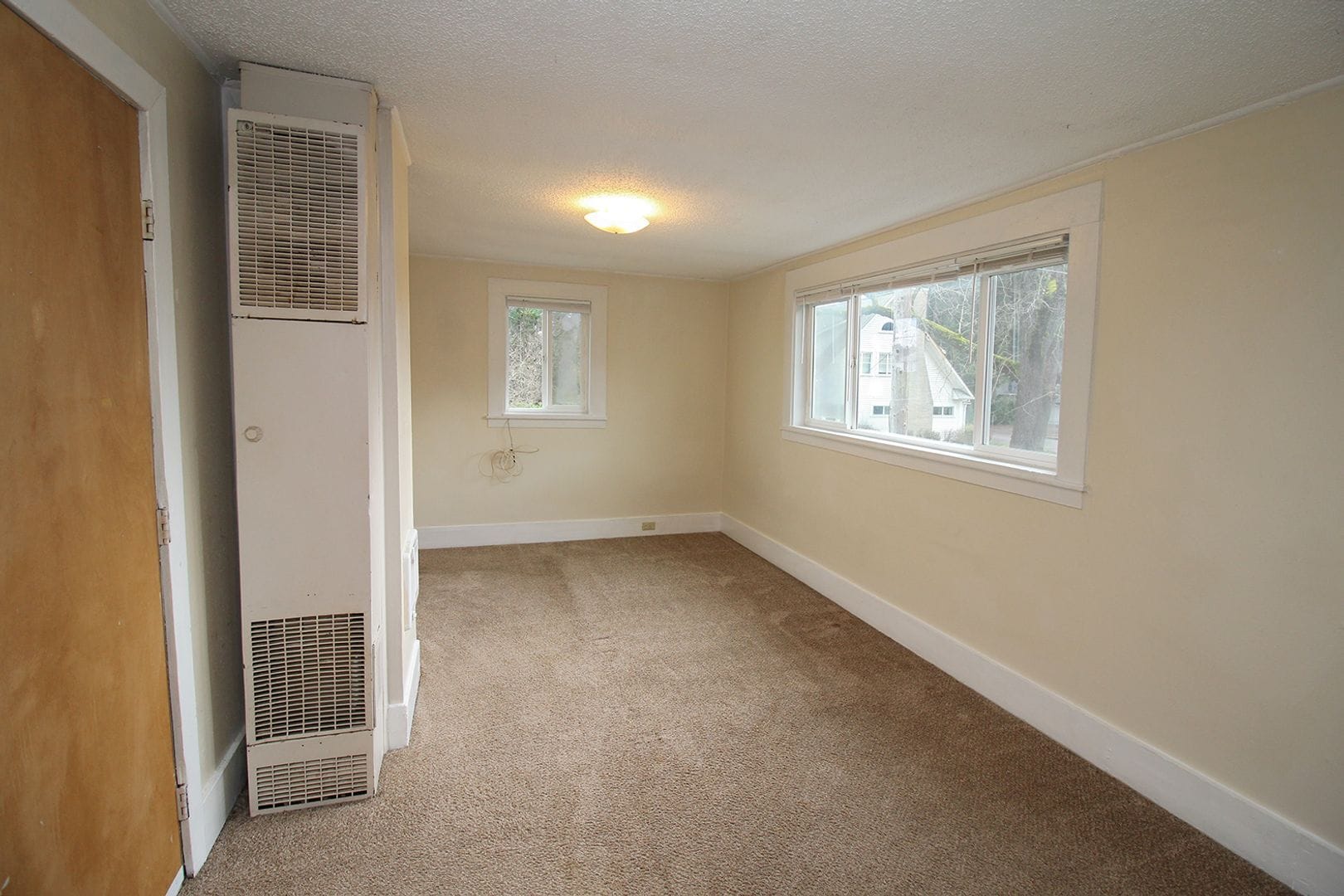 Building Photo - 7630 SE Woodstock Blvd