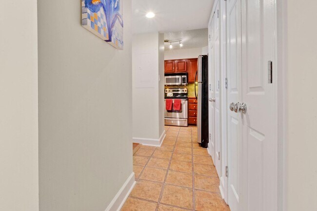 Building Photo - 1080 Wisconsin Ave NW