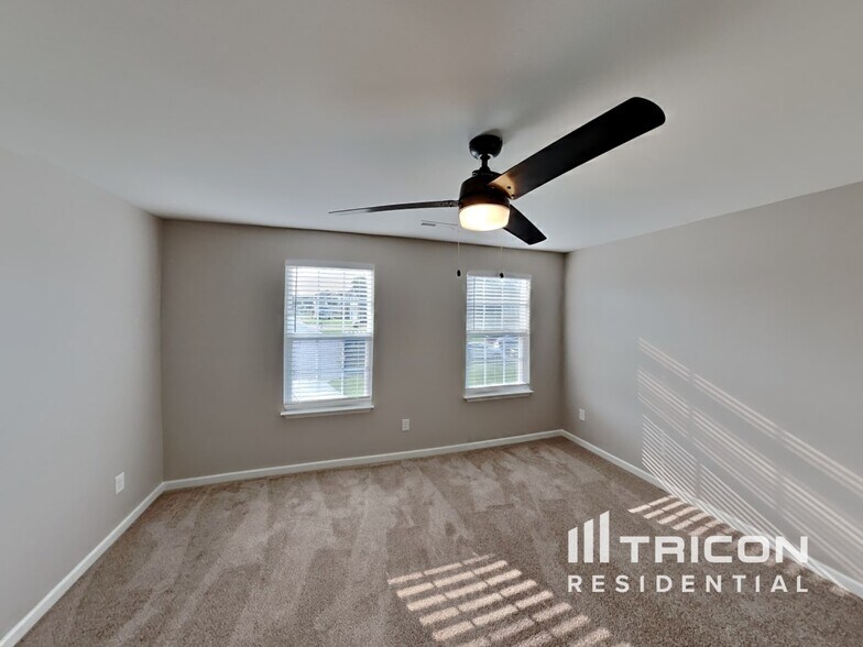 Building Photo - 20 Trotters Run