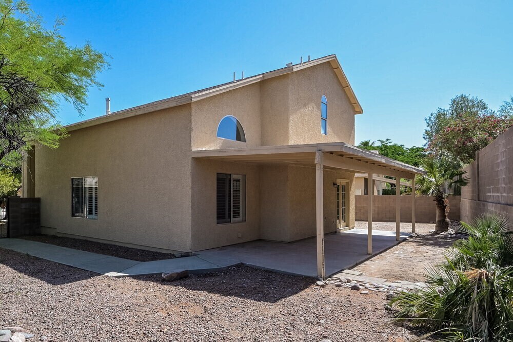 Building Photo - 2571 W Blaine Ct
