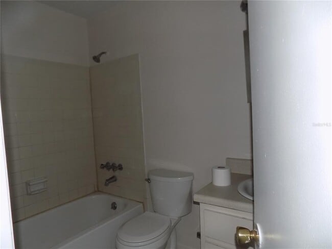Building Photo - 6124 SW 10th Pl
