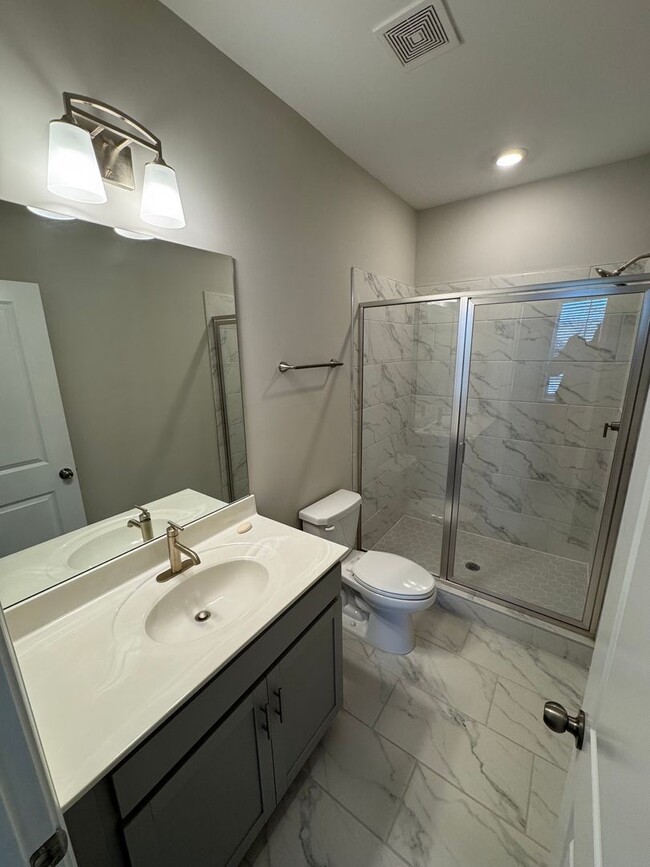 Building Photo - Affluent 3 Bedroom 3.5 Bath Townhome in th...