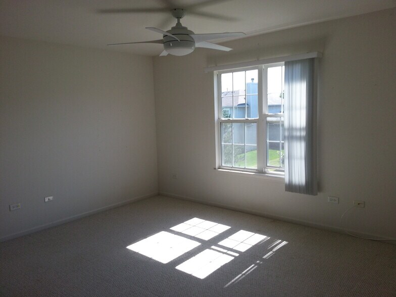 Building Photo - 735 Knoch Knolls Rd