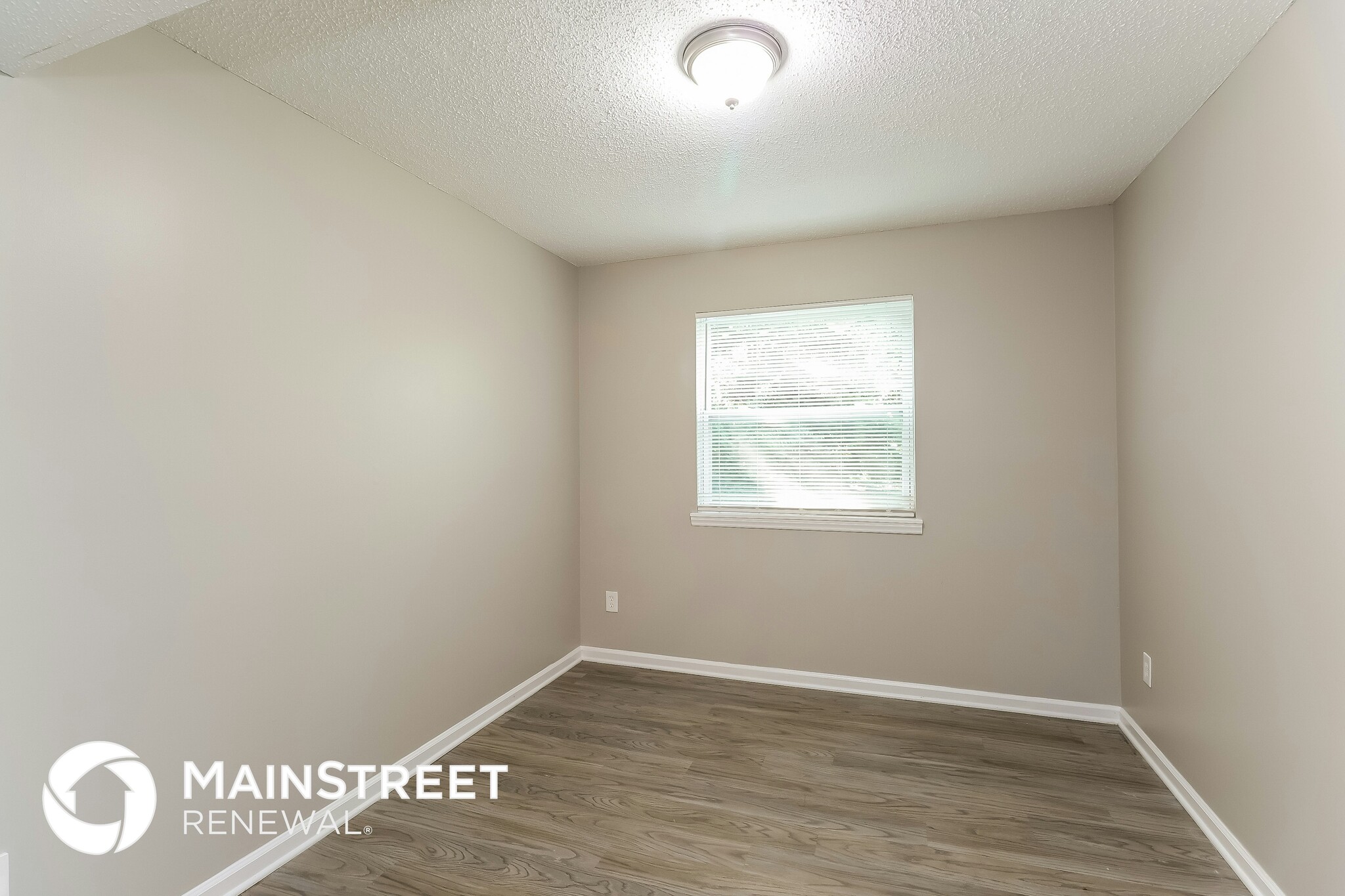 Building Photo - 8109 Beechwood Terrace