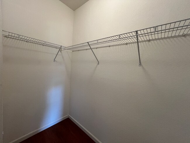 Building Photo - Spacious Folsom Parkway Home Near Park wit...