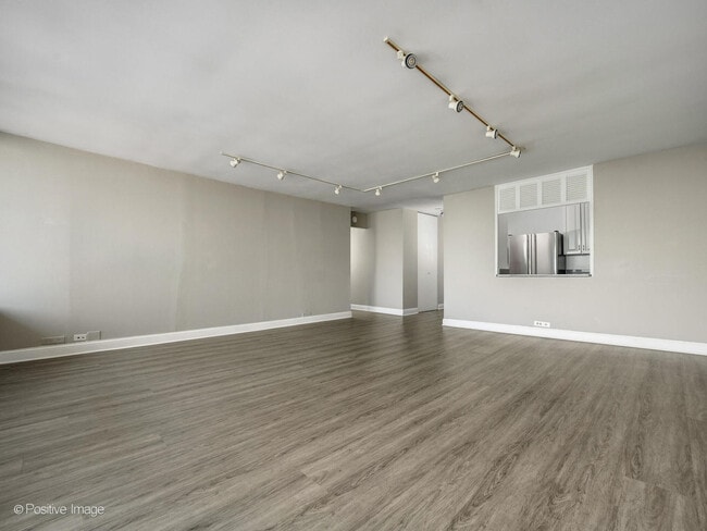 Building Photo - 1560 N Sandburg Terrace