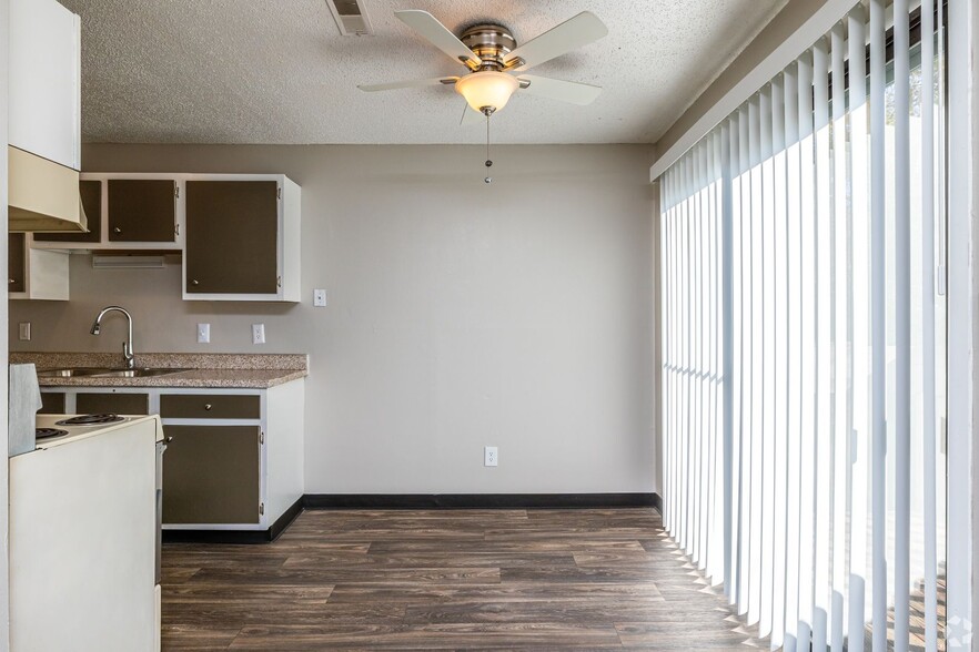 Interior Photo - Oakbrook Terrace Apartments