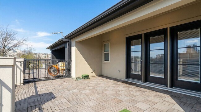 Building Photo - 1103 Summer St