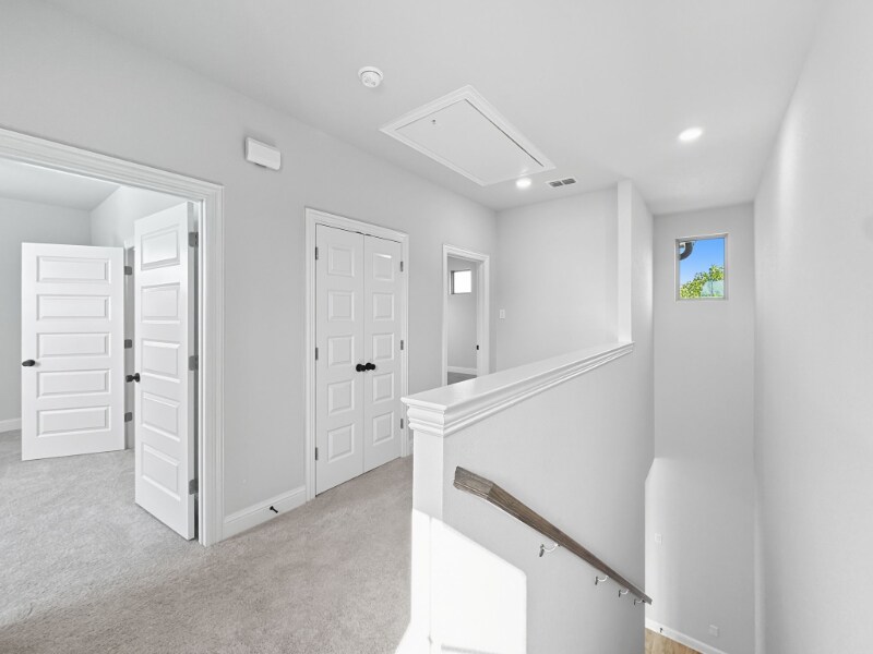 Building Photo - 9525 Thorncrown Ln