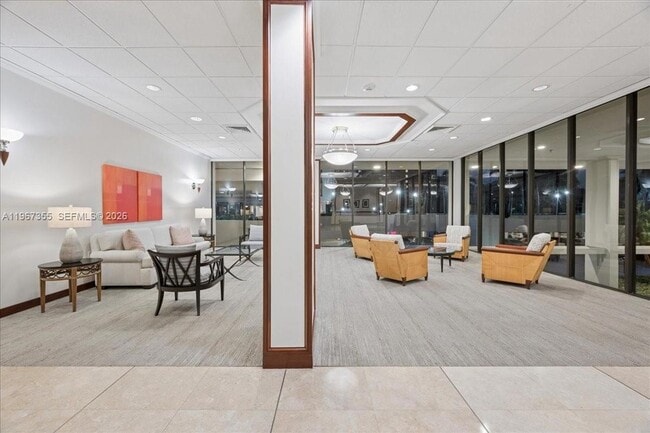 Building Photo - 1915 Brickell Ave