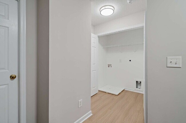 Building Photo - Charming 2-Story Home in Sought After Apex, NC