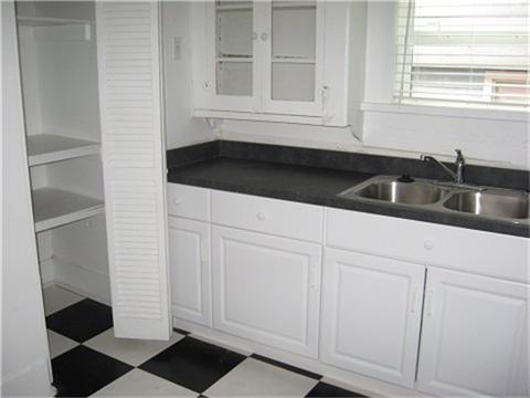 Building Photo - 2520 Hopkins St