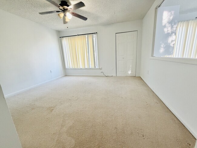 Building Photo - 2058 Watermark Pl