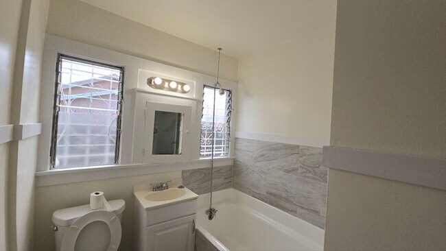 Building Photo - 59(454)