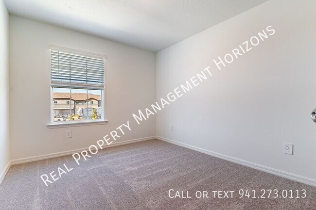 Building Photo - 10931 65th Ter E