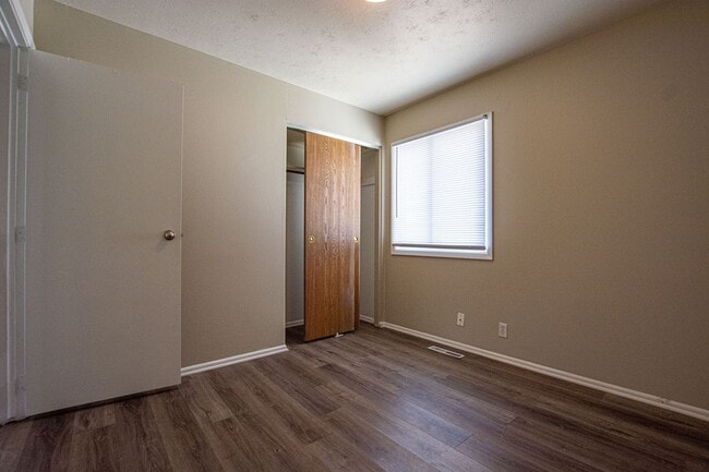 Building Photo - Ranch Style 4 Bedroom / 1.5 Bath Home