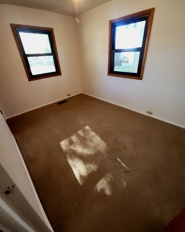 Building Photo - 322 Mary Alice Rd