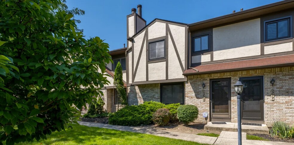 Building Photo - 5275 Timberline Rd