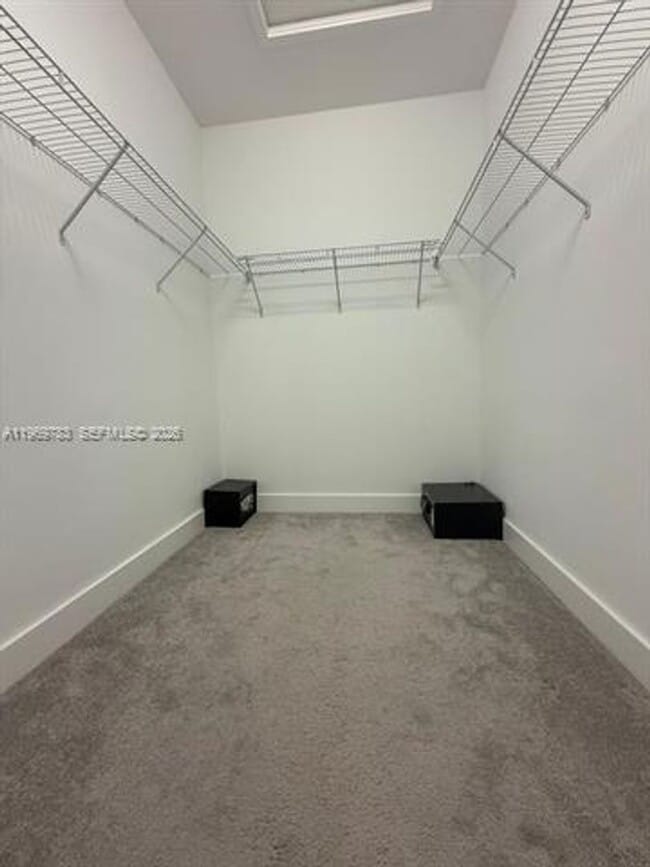 Building Photo - 4654 NW 83rd Pkwy