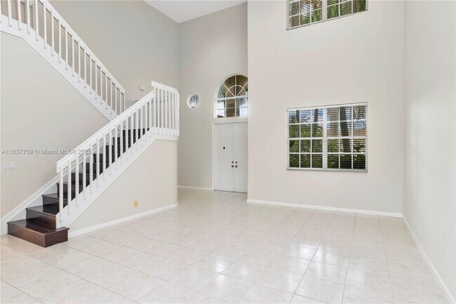Building Photo - 2527 Eagle Run Dr