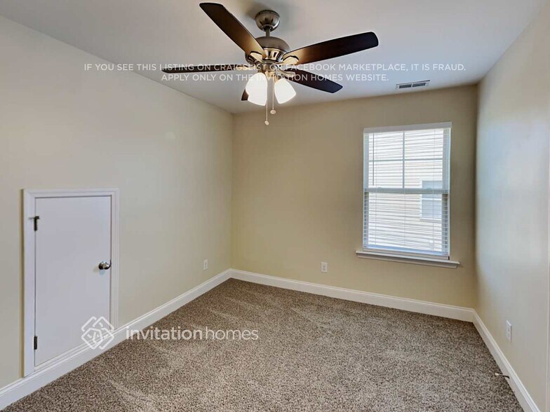 Building Photo - 143 Davelyn Ct