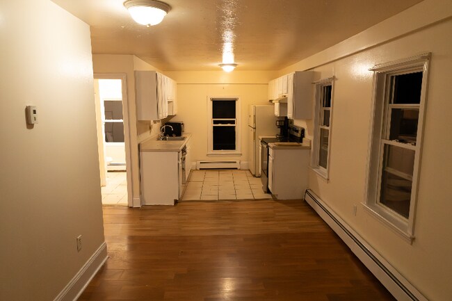 Primary Photo - 305 Old S Ave