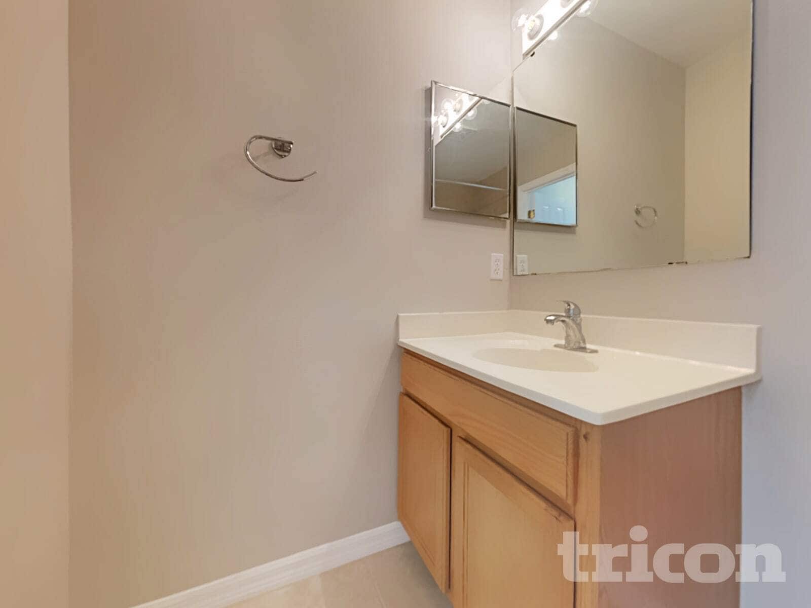 Building Photo - 11724 Ivy Flower Loop