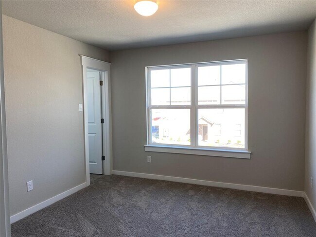 Building Photo - 17402 Bay Skipper Dr