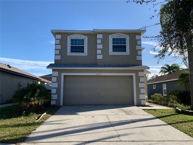 Building Photo - 2220 Heathwood Cir