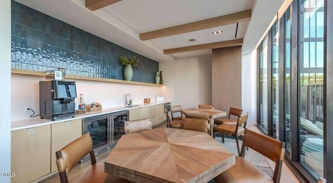 Building Photo - 1020 Hammell Dr