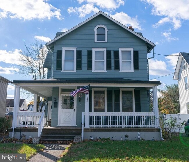 Building Photo - 511 Cinnaminson Ave