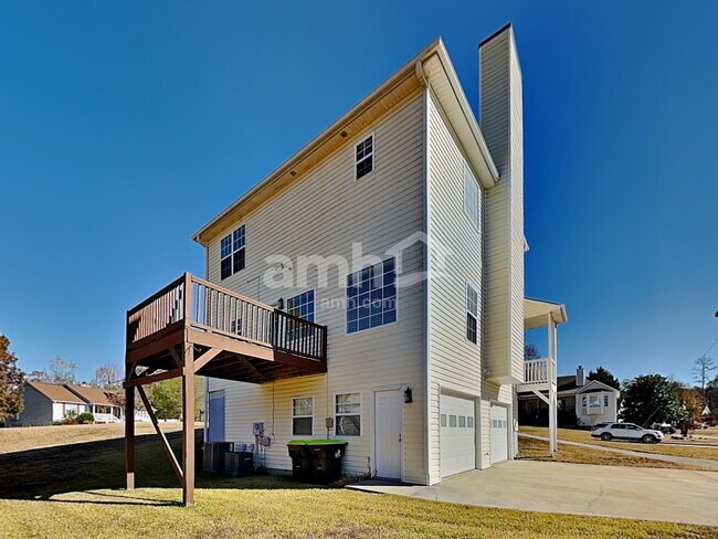 Building Photo - 750 Brooks Rd