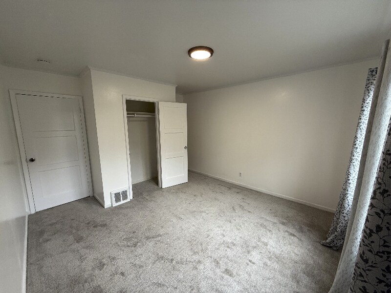 Building Photo - 360 Chester Ave