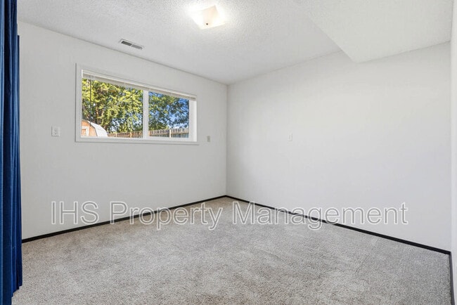 Building Photo - 603 N Conway Pl