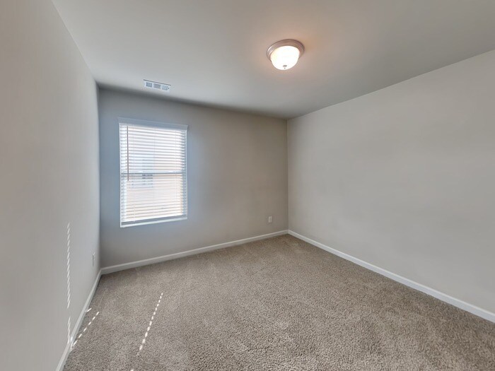 Building Photo - 1048 Wedgewood Ct NE