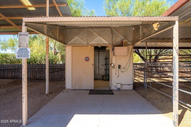 Building Photo - 6006 E Wildcat Dr