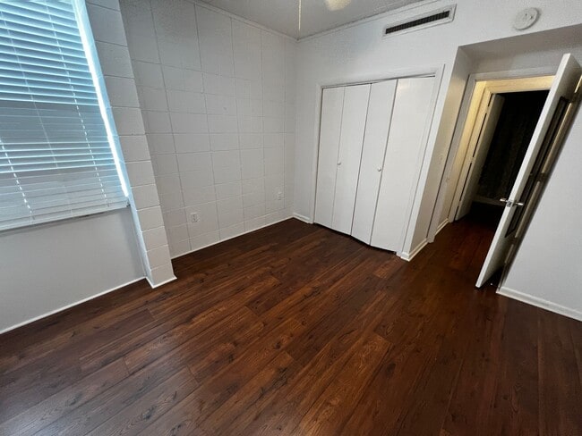 Building Photo - One Bedroom one Bath apartment available in quiet environment in Blacksburg