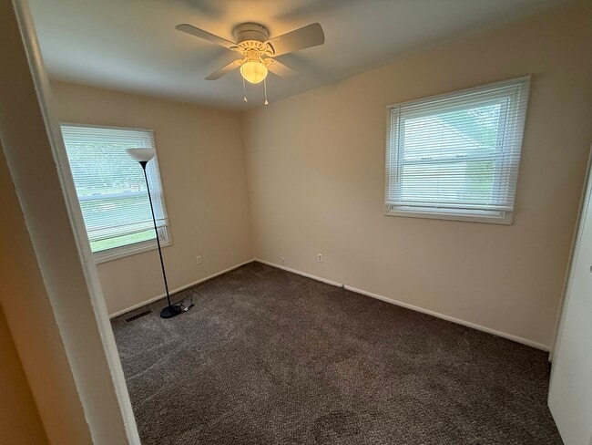 Building Photo - 3105 Blair Dr