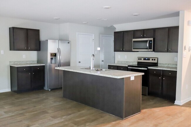 Building Photo - Spacious 4-Bedroom Home for Rent in St. Ma...