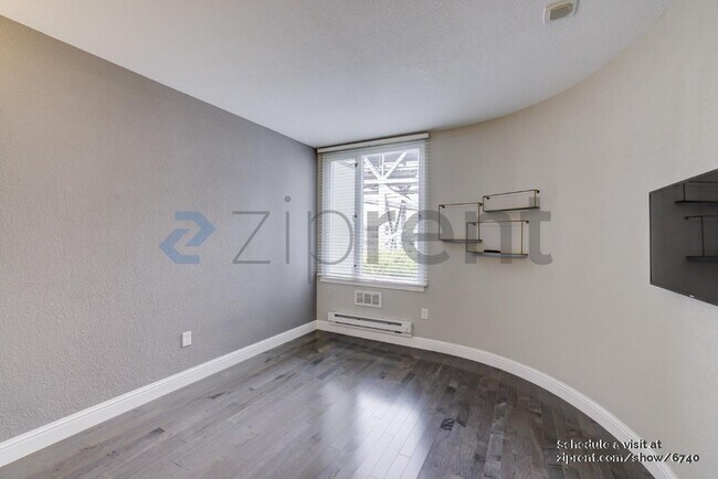 Building Photo - 201 Harrison St