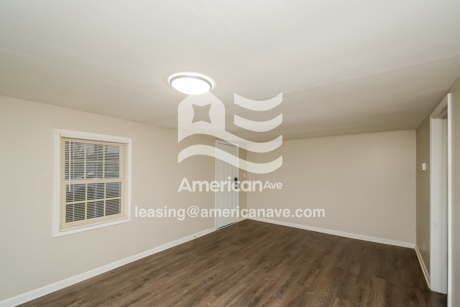 Building Photo - 1227 E 4th St