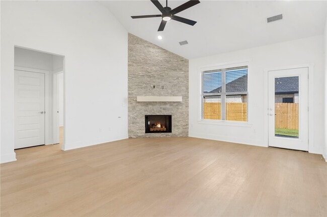 Building Photo - 6902 SW Basswood Ave