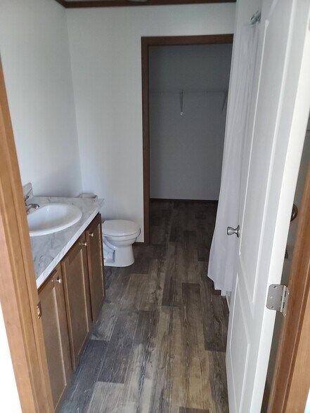 Building Photo - 10 Belmar St