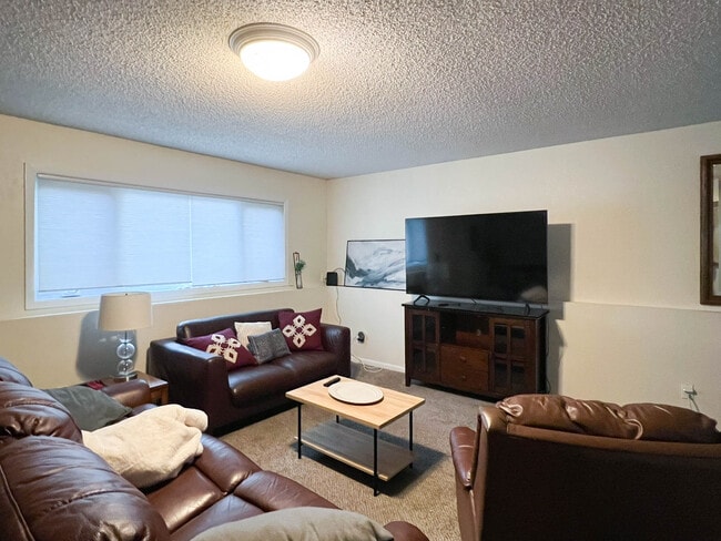 Building Photo - 3607 Rhone Cir