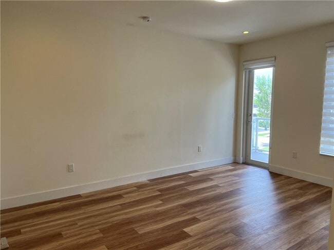 Building Photo - 6326 NW 105th Pl