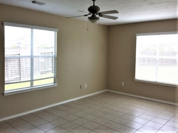 Building Photo - 3406 Chateaucrest Ct