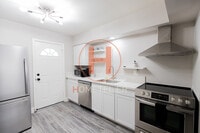 Building Photo - 2812 N 17th Pl