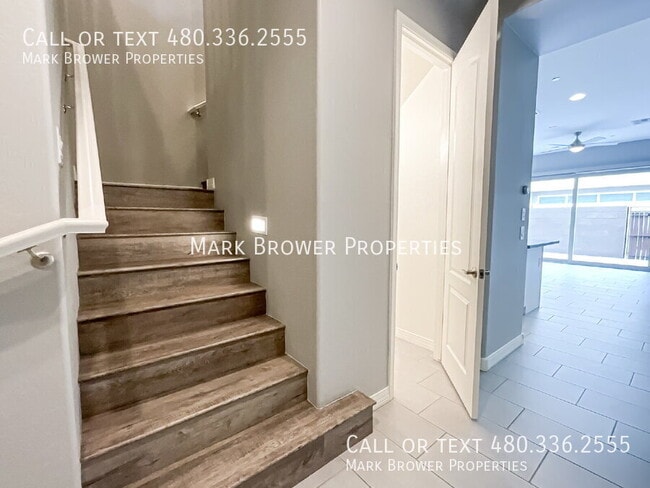 Building Photo - 7472 E Paraiso Dr