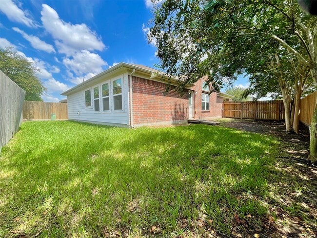 Building Photo - 4903 Spring Showers Ct