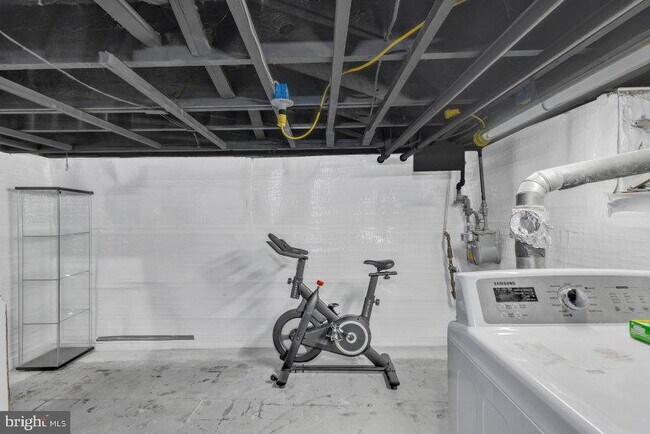 Building Photo - 3310 Elbert St